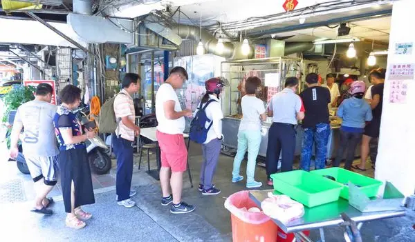 【板橋美食】福記燒臘-超人氣排隊燒臘店