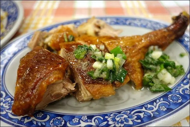 《小姑食記》捷運板南線/江子翠站排隊美食~食尚玩家推薦．福記燒臘便當