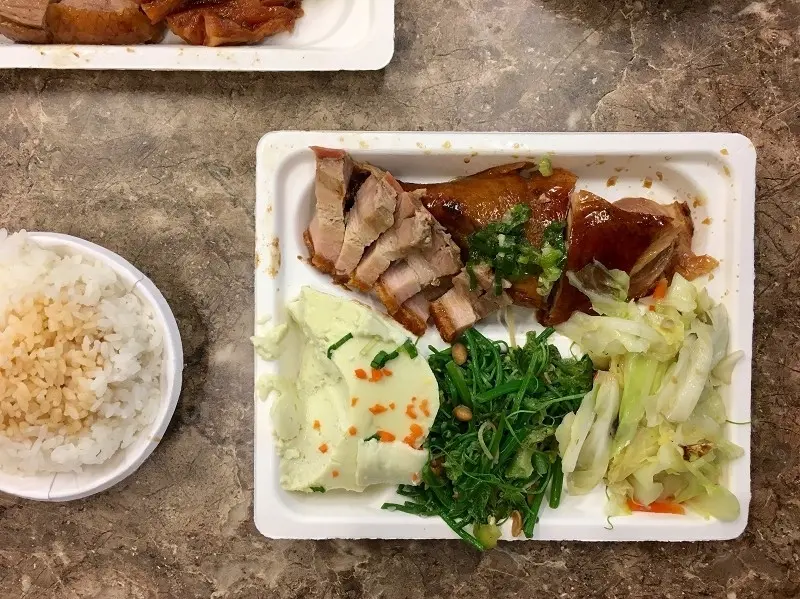 【板橋｜江子翠站】福記燒臘便當＿網路好評不斷呼聲最高的板橋燒臘店＿晚來就吃不到的「鴨腿飯」