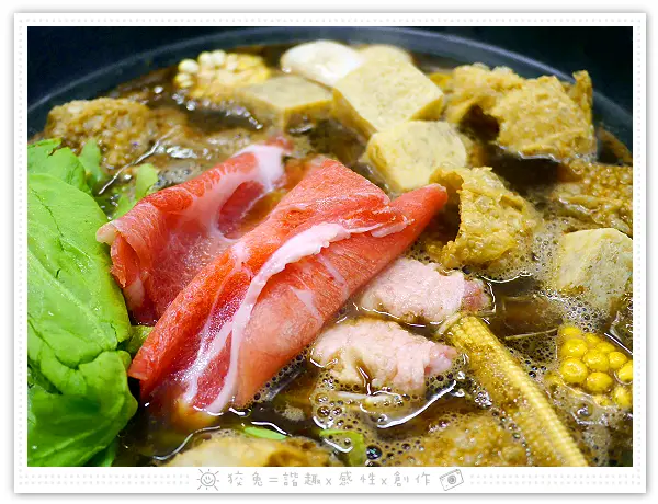 [台南食記] 金酷茶飲龜鹿藥膳排骨~羊肉爐&烏骨雞大合體！內用或外帶或宅配！過年圍爐的新鮮選擇！一起對抗寒流吧！