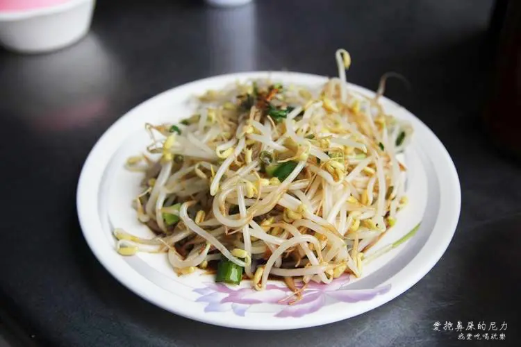『食記』高雄旗山。鄭家陽春麵、古伯豆芽菜，滿滿濃情古早味