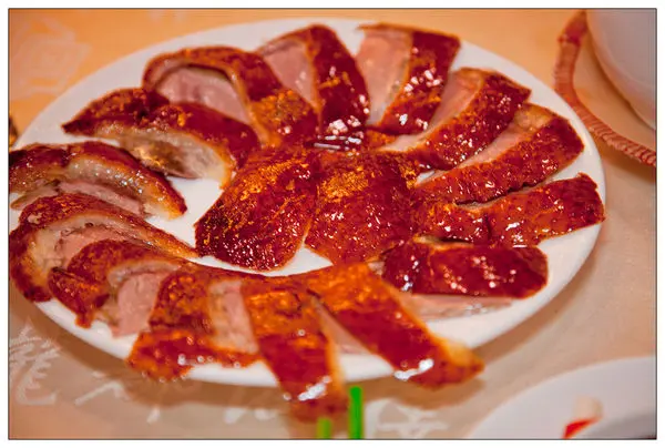 【食記】台北 廣式烤鴨口齒留香之龍都酒樓