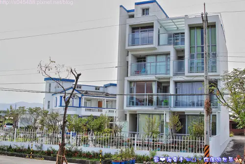 【宜蘭▍民宿】閒雲居♥坐擁冬山湖畔美景~不規則的俐落時尚外型，讓人留下深刻印象