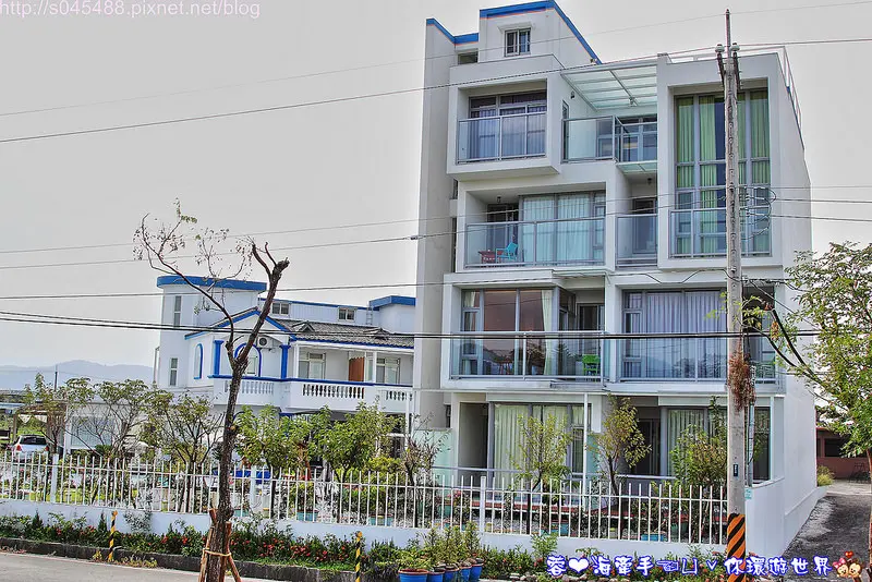 【宜蘭▍民宿】閒雲居♥坐擁冬山湖畔美景~不規則的俐落時尚外型，讓人留下深刻印象