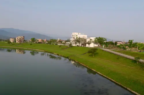 宜蘭遊：  看山看雲冬山河畔優質首選【閒雲居民宿】