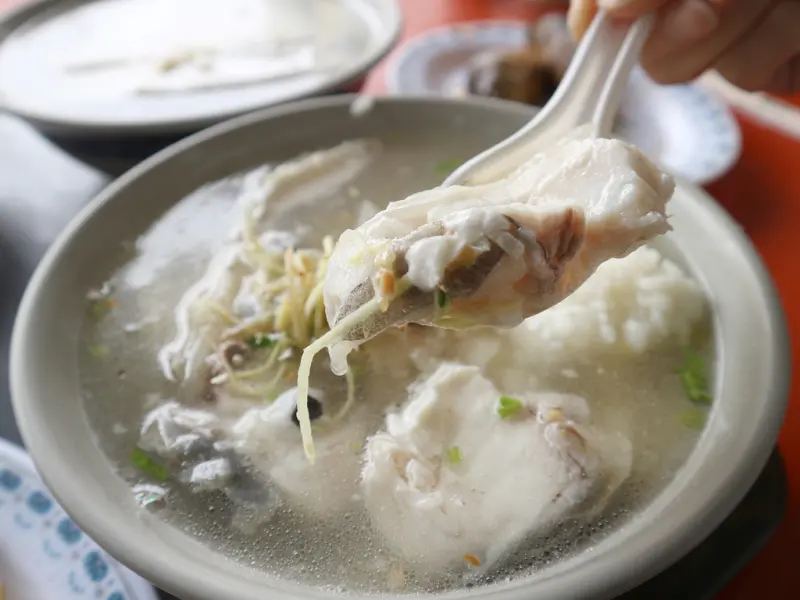 〔台南美食〕學甲旅遊必吃 永通虱目魚粥，最新鮮在地老店！