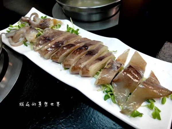 【台北中和】物超所值佛心的價格！皇璽北海道昆布鍋-中和連城店！(邀約)