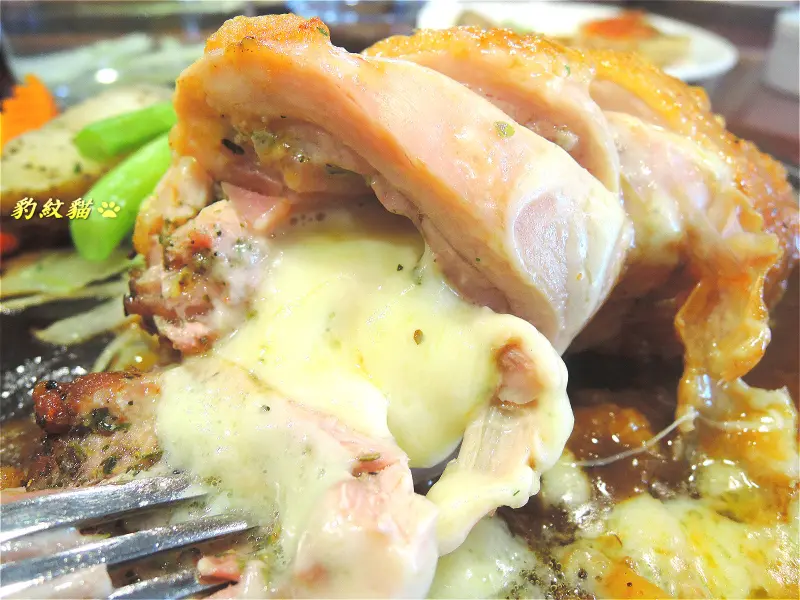 【彰化】潘朵拉之宴--超級邪惡的爆漿雞肉捲,你抵擋得了嗎?