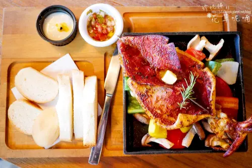 【新竹-芎林鄉】有大片草地可以玩球遛小孩的親子景觀餐廳「綠色小徑green trail」