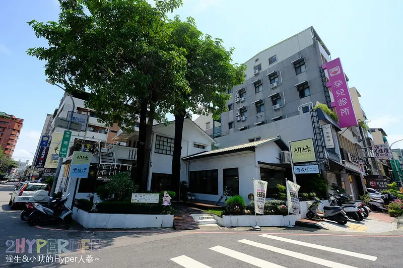 台中秘境早午餐、鬧中取靜的白色洋房庭院餐廳，在中國醫大附近想吃早午餐就選這裡啦～