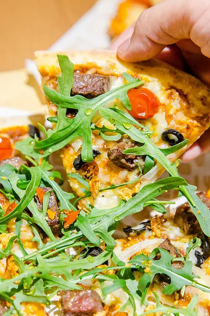 【廣宣】【台北101世貿站美食】堤諾義式比薩 台北莊敬店 TINO’S PIZZA Café-令人驚豔的麻辣肋眼牛比薩