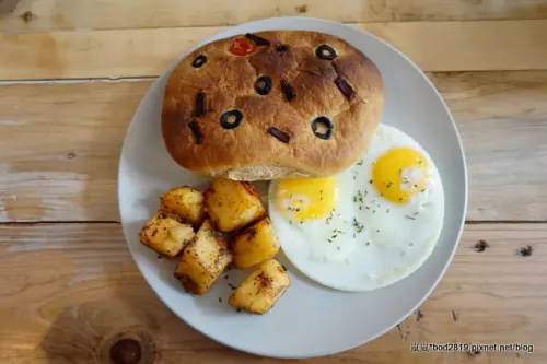 【台中東海】日安小砌。手作食堂－廢墟搖身一變成為獨特餐廳，復古風格讓人好悠閒（早午餐、手作麵包）