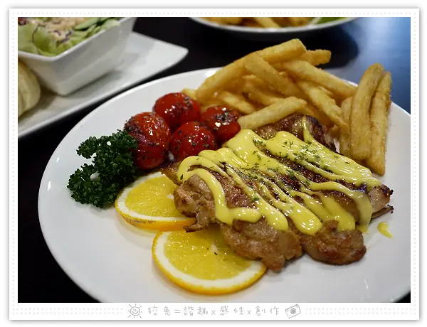 [高雄食記] Cozy Diner可里小餐館~提供輕食、Wi-Fi無線上網和觀賞NBA球賽的舒適空間！(試吃)