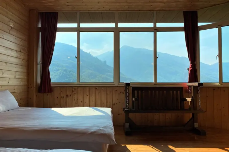 爸爸の悠閒南投竹山之旅！竹山巧巧鼠竹藝燈會好趣味、忘憂森林好壯觀，入住高CP值原木小木屋，整趟旅程心曠神怡！