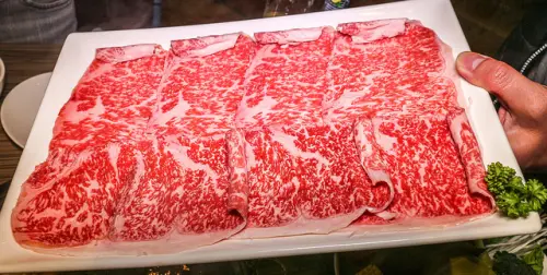 台北 頂級和牛用涮涮鍋涮著吃，更加美味!! 1樂涮涮屋