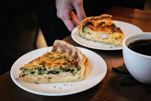 台北信義｜Maple Maple Cafe～優雅道地的豐富鹹派！胡天蘭加拿大美食推薦（捷運永春站）～