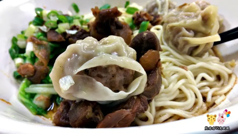 
【台中河南路餐廳】陳師傅牛肉麵
