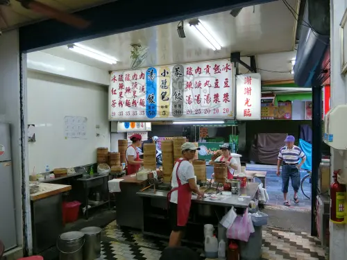 【花蓮人氣蒸餃小籠包推薦】公正包子價位，菜單大公開！赫赫有名聲ㄟ包子！花蓮美食小吃旅遊景點推薦！