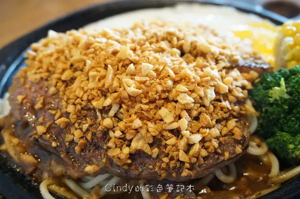 宜蘭【來來牛排】平價牛排‧超值划算~正港的台味啊!!一定要點蒜香口味!!!