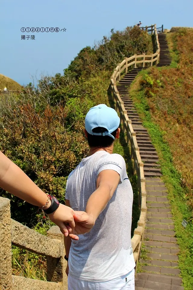 山與水纏綿交錯的鼻頭角稜谷步道&置身超級無敵霹靂海景。鼻頭國小&鼻頭阿珠老店活海鮮呷中晝～