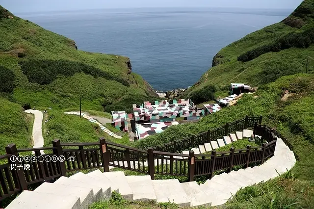 2020東北角鼻頭角步道，漫步彩虹階梯在聽濤營區、聽濤Cafe’，觀看海天成一色美景&鼻頭阿珠老店活海鮮呷中晝～