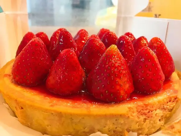 桃園中壢 佳樂精緻蛋糕專賣店【草莓乳酪派】蛋奶素-第二波草莓限定商品