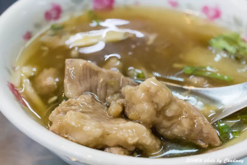 台北西門町‧李記宜蘭肉羹(限量梅子滷肉飯，好吃肉羹)