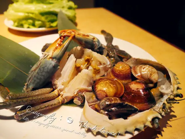 美食▌ 橘色涮涮屋 (東區) 銷魂蟹膏粥,服務100分