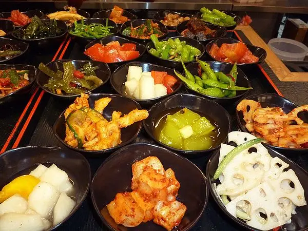 各式各樣的小菜吃到到飽--朝鮮味韓國料理餐廳安和店              