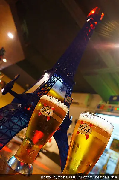 台中美食~ TUNNEL 75 CUISINE  75號美食隧道 美食美酒好友小聚(店內有野生王力宏)