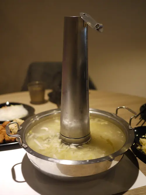 食記-內湖台電新勵進酸菜白肉鍋