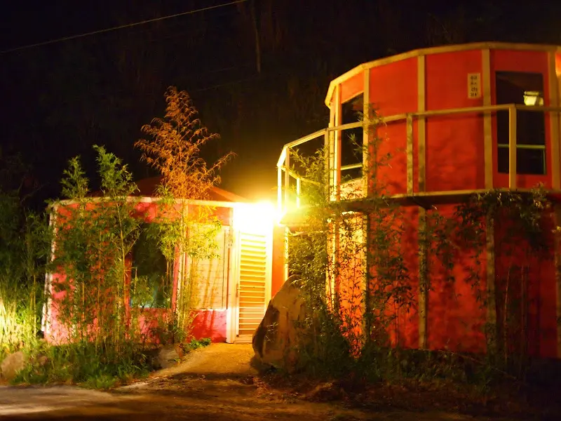 【食記】【景點】南投好雞婆土雞城&聚彩園休閒山莊@仁愛清境農場 : 與鳳凰共眠~清境山城兩天一夜小旅行! 擺夷料理好吃耶^^