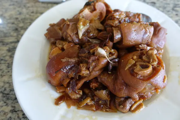 (胖樺食記)花蓮鳳林人氣排隊美食「滿妹豬腳」/適合多人聚餐/結腸/放山雞