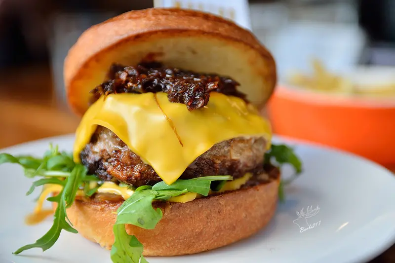 內湖:Mastro Cafe美式餐廳,捷運港墘站,早午餐,義大利麵,牛排,漢堡,咖啡館,甜點