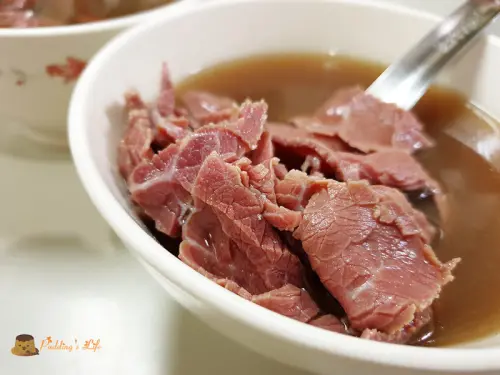 【台南美食】湯清肉嫩觀光客少《康樂街牛肉湯》近神農街與海安路