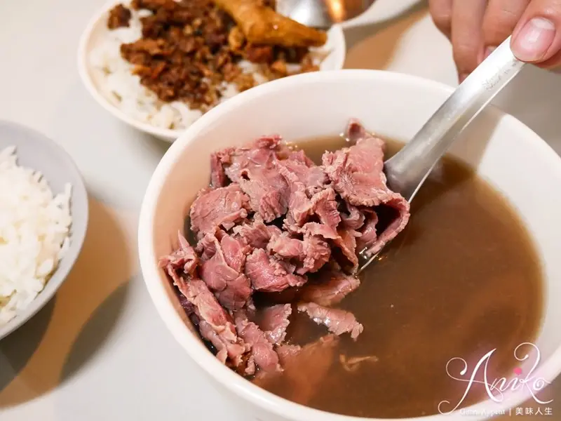 【台南美食】康樂街牛肉湯。在地人的早餐！蔬果熬製清爽湯頭～生炒牛肉必點超美味 - ANIKO 艾妮可美味人生