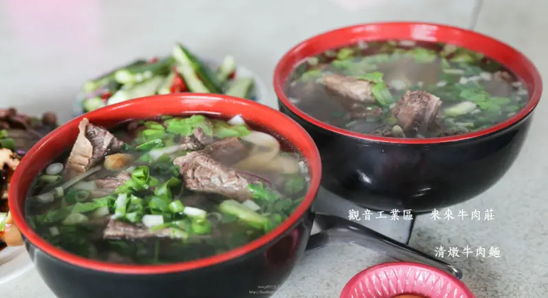 (桃園美食)隱身在觀音工業區的美味牛肉麵,牛肉給的比一客牛排還多~來來牛肉莊