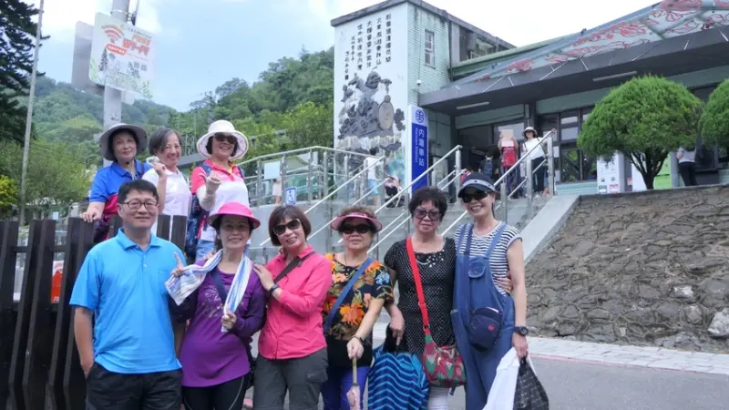 新竹景點[內灣車站] 小而巧˙頗有藝術氛圍的小火車站