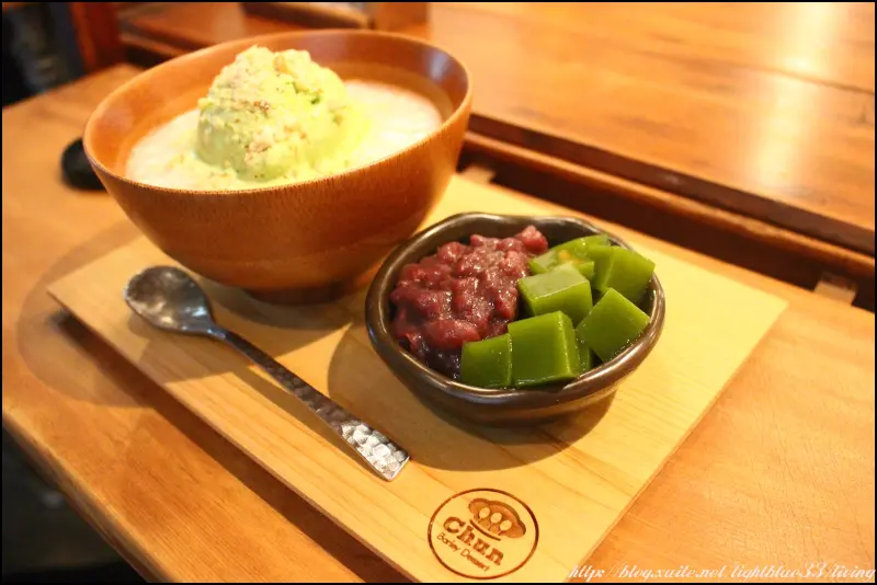 台南美食：Chun純薏仁～排隊也要吃！市場裡的台日混血甜點，一保堂抹茶＋家傳紅豆薏仁