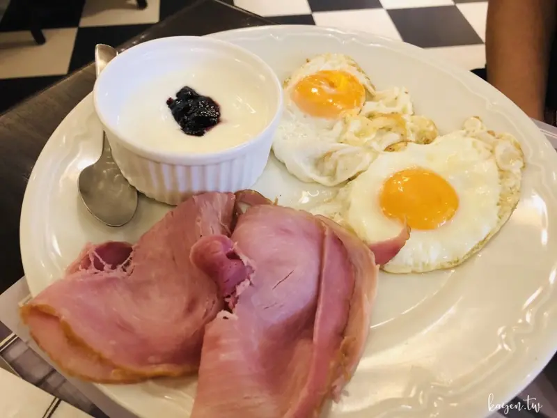 【台北信義】PAUL保羅麵包烘培餐廳（菜單）｜經典草莓千層派｜法國百年麵包店