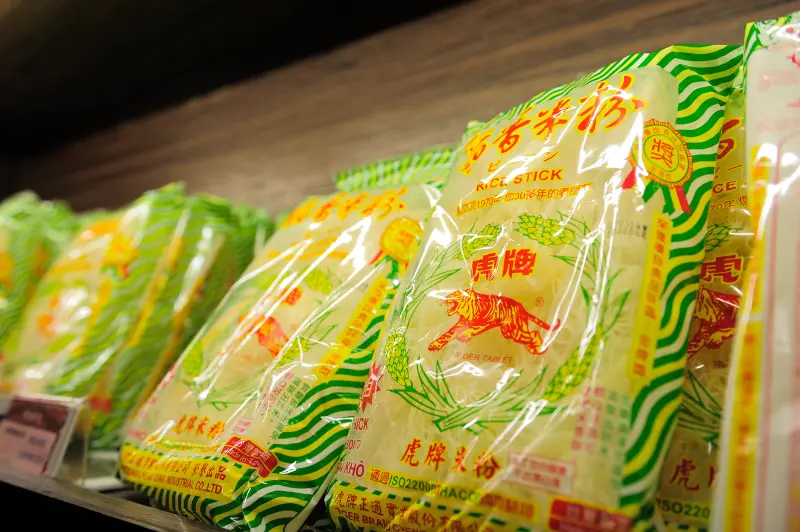 宜蘭五結【那個年代，虎牌米粉產業文化館】～體驗電鍋炒米粉的懷舊文化館