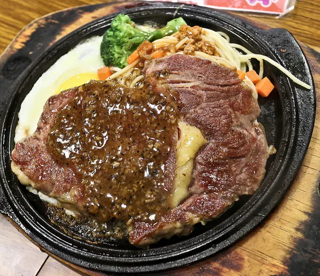 台北 科技大樓站 一百多塊吃 紫牛平價牛排