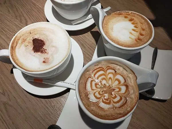 埔里草屯~人本自然七彩神仙魚主題餐廳~複和式親子餐廳~