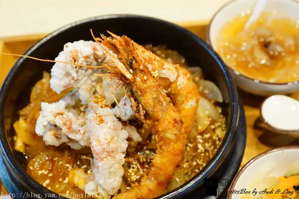 【台中。北屯】光蠟樹喫茶館。雙主食定食。軟殼蟹。冰淇淋金磚。聊天。聚會。大坑美食