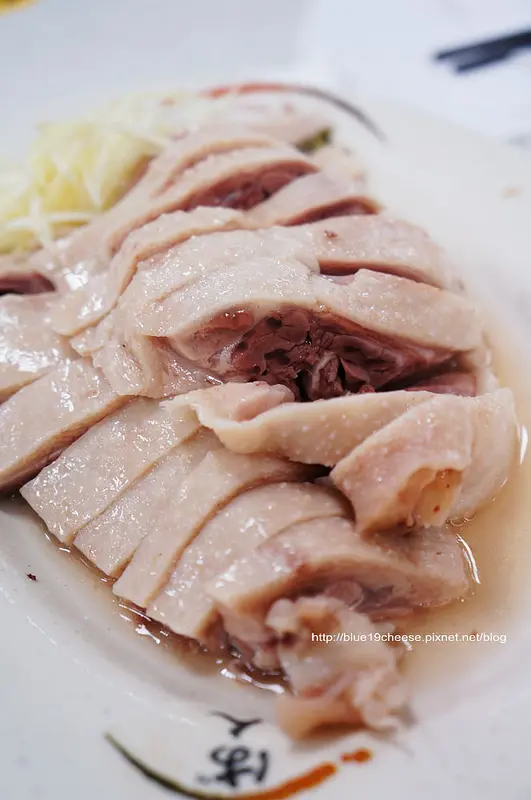 【台中鵝肉美食】 陳記大台中平價鵝肉城 - 果然是平價好吃.隔壁桌就提早來這邊慶祝母親節了