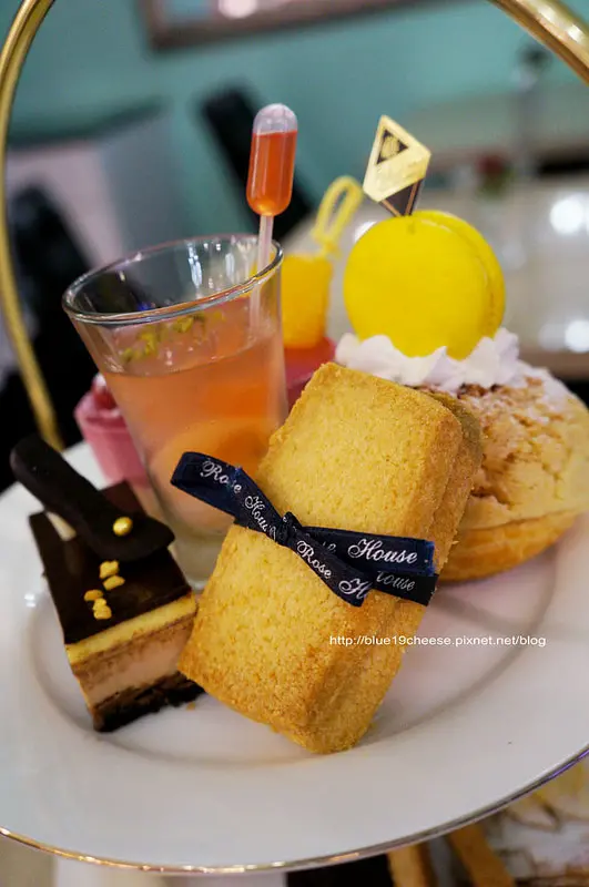 【台中咖啡午茶】古典玫瑰園 廣三SOGO店 - 學生時期最期待奢侈的下午茶