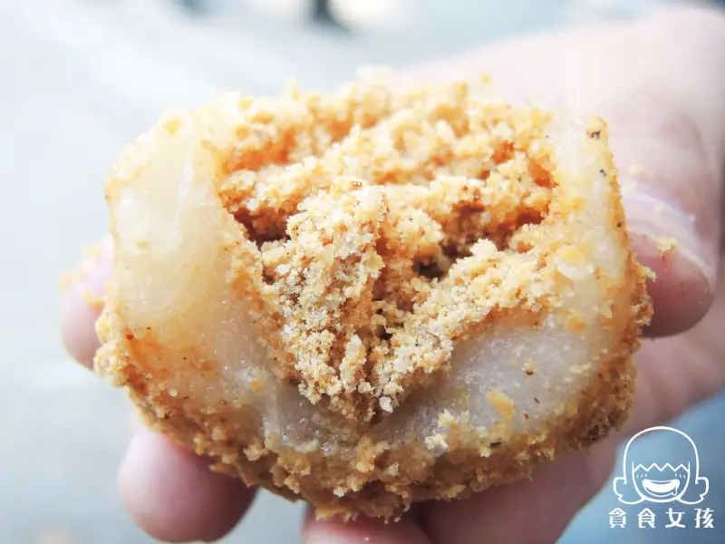 台北行天宮)不老客家麻糬－CP爆表超夯麻糬，10元讓你好幸福/排隊名店/台北平價美食/台北銅板小吃/行天宮美食/行天宮排隊美食