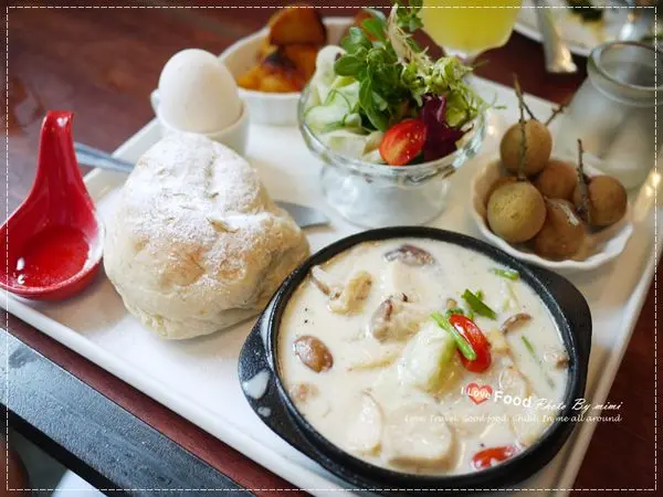 [美食]永康商圈裡超隱密文青風的小空間。 Nom Nom cafe