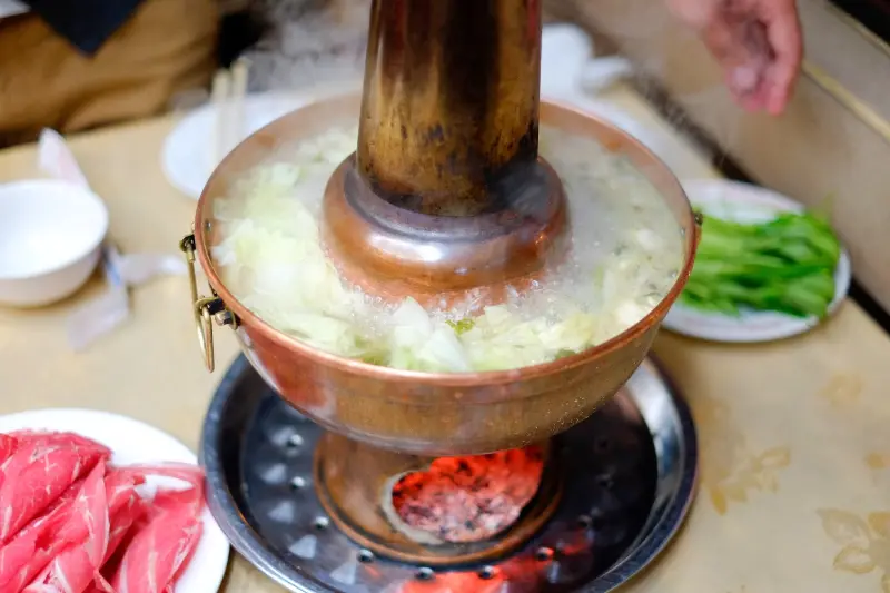 
蒙古烤肉家酸菜白肉鍋吃到飽 - 唐宮蒙古烤肉涮羊肉餐廳 - 台北 行天宮
