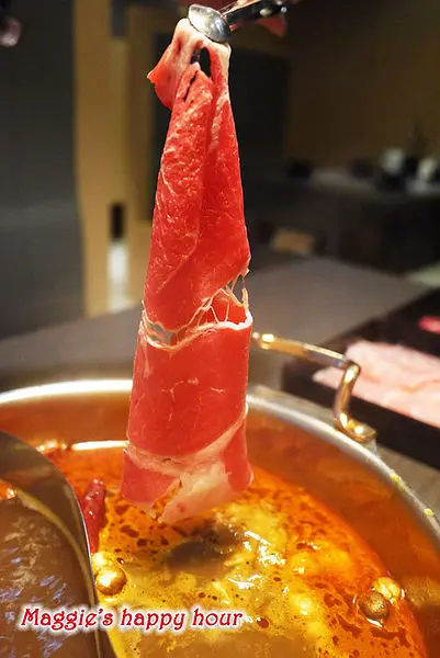 文岩文岩燒蜀辣鴛鴦鍋。板橋府中站商圈。值得一試的好鍋物